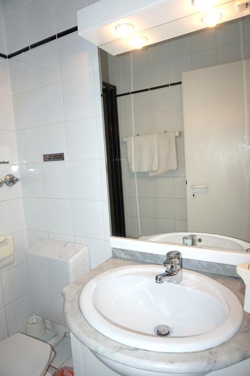 Artus Hotel ดุสเซลดอร์ฟ ภายนอก รูปภาพ